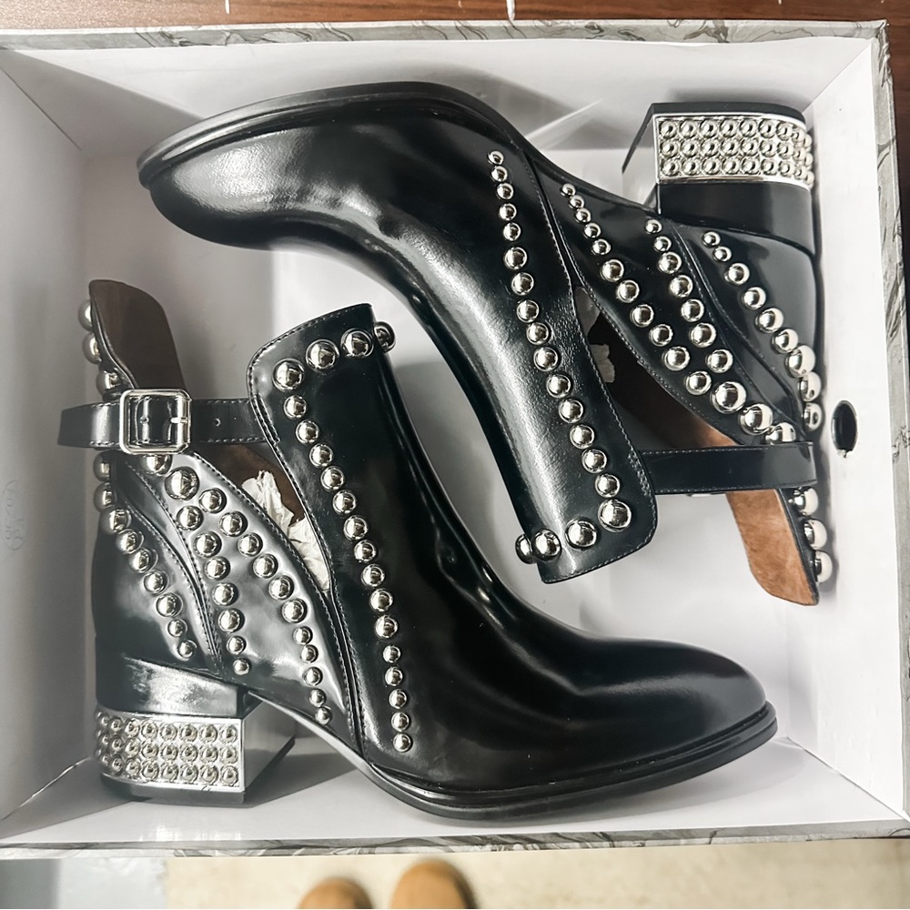 NIB [jeffrey campbell] rylance studded bootie - Picture 2 of 3